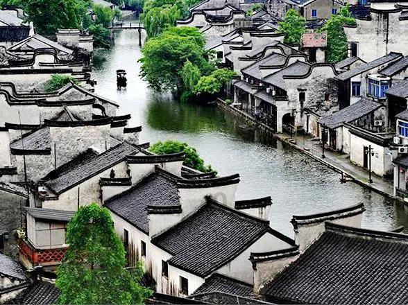 小球进黑洞